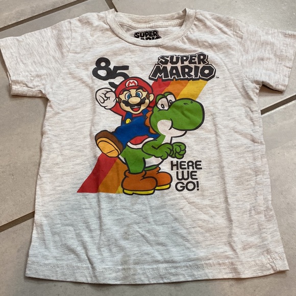 Bundle of 4 boys t-shirts, size 4T - Picture 7 of 8